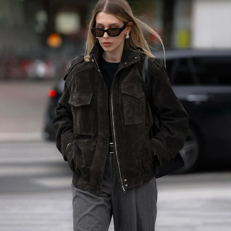 Oversize-Bomberjacke aus Veloursleder mit Stehkragen