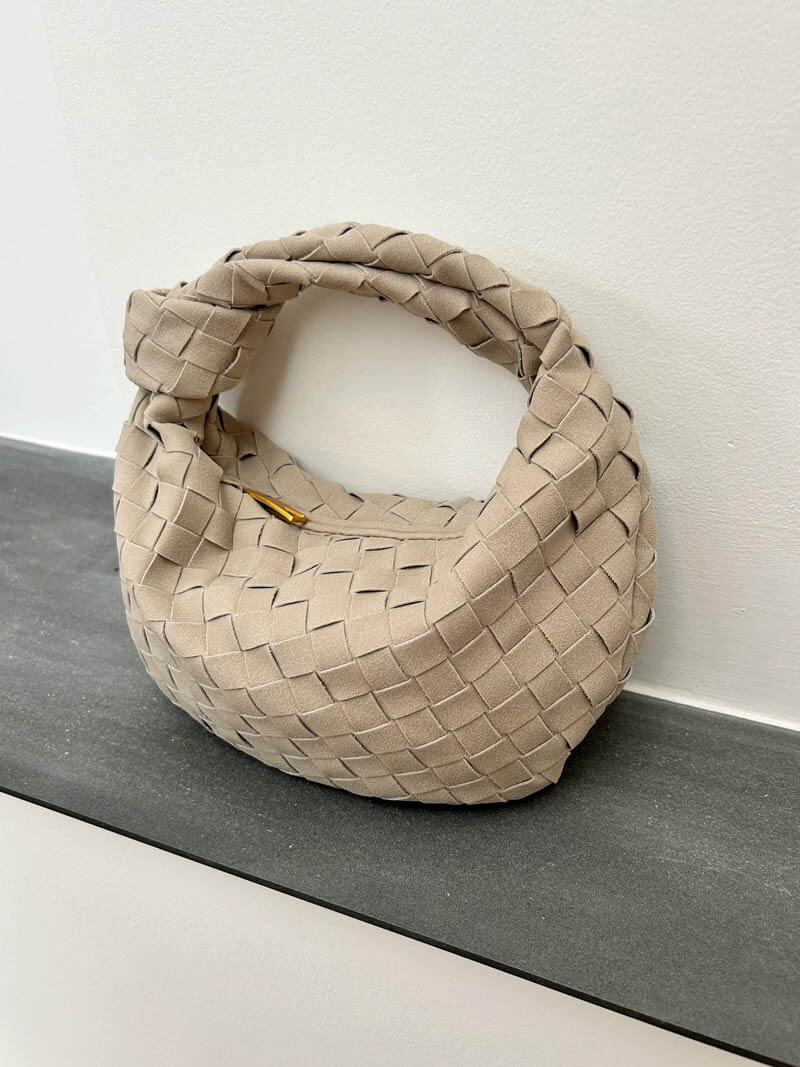 Mini-Handtasche aus gewebtem Wildleder