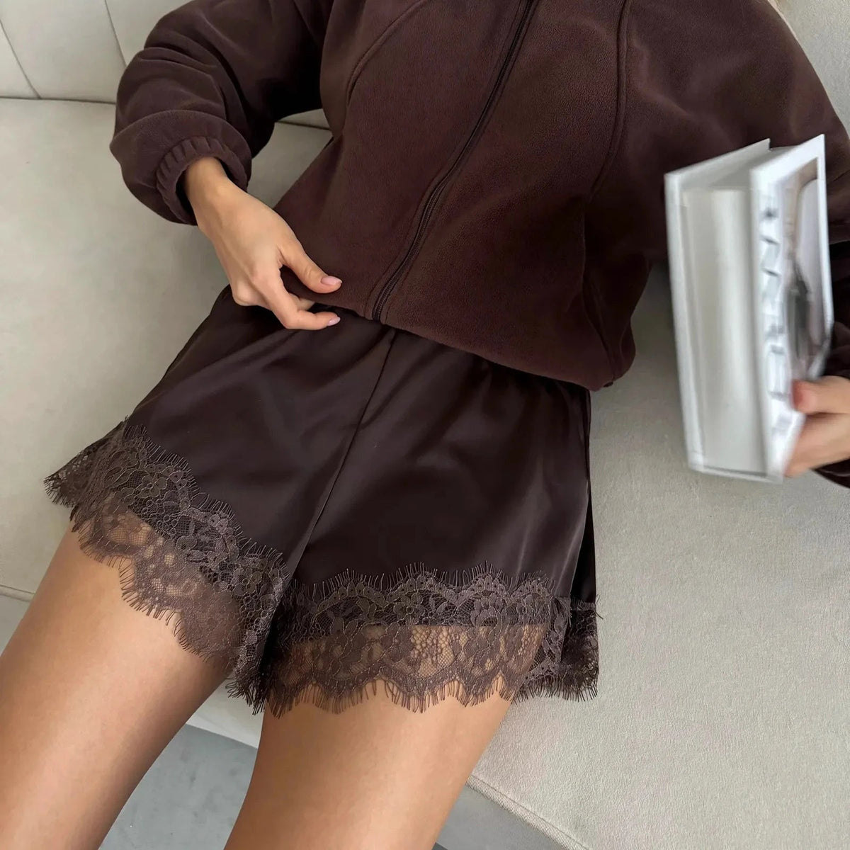 Suzette Satin-Shorts mit Spitze