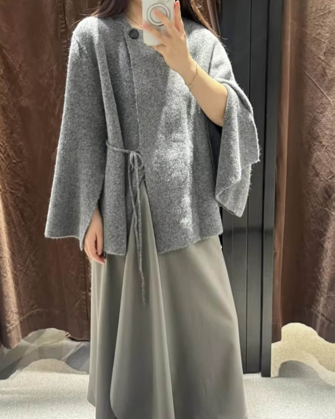 Suzette Cardigan mit Fledermausärmeln und Schlitz