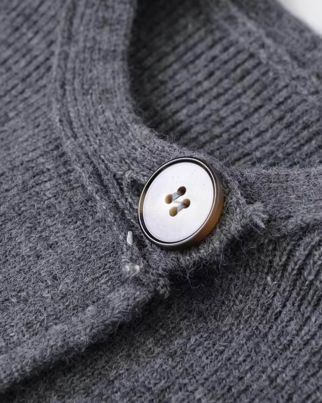 Suzette Cardigan mit Fledermausärmeln und Schlitz