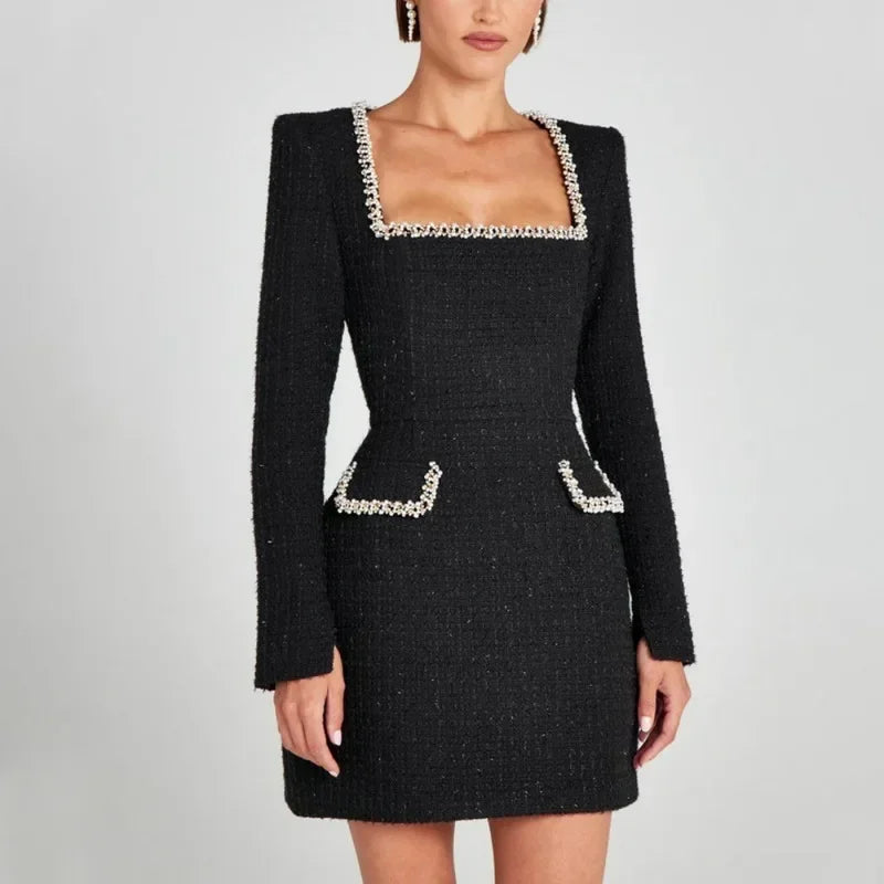 Langarmkleid aus Tweed mit eckigem Ausschnitt