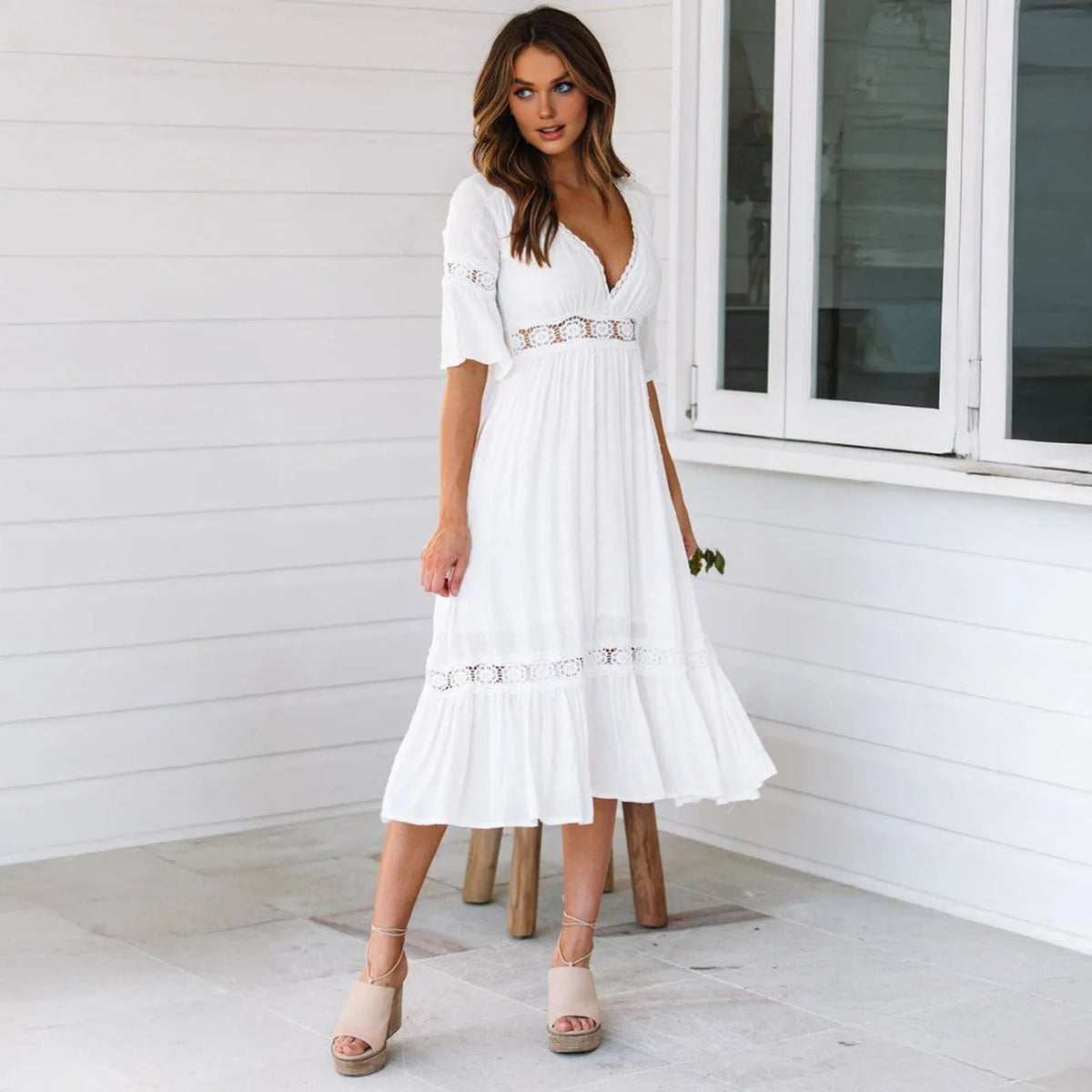 Winona Spitzen-Midikleid mit V-Ausschnitt