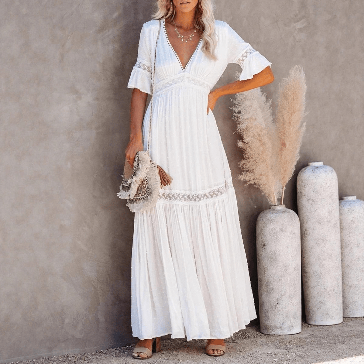 Winona Spitzen-Midikleid mit V-Ausschnitt