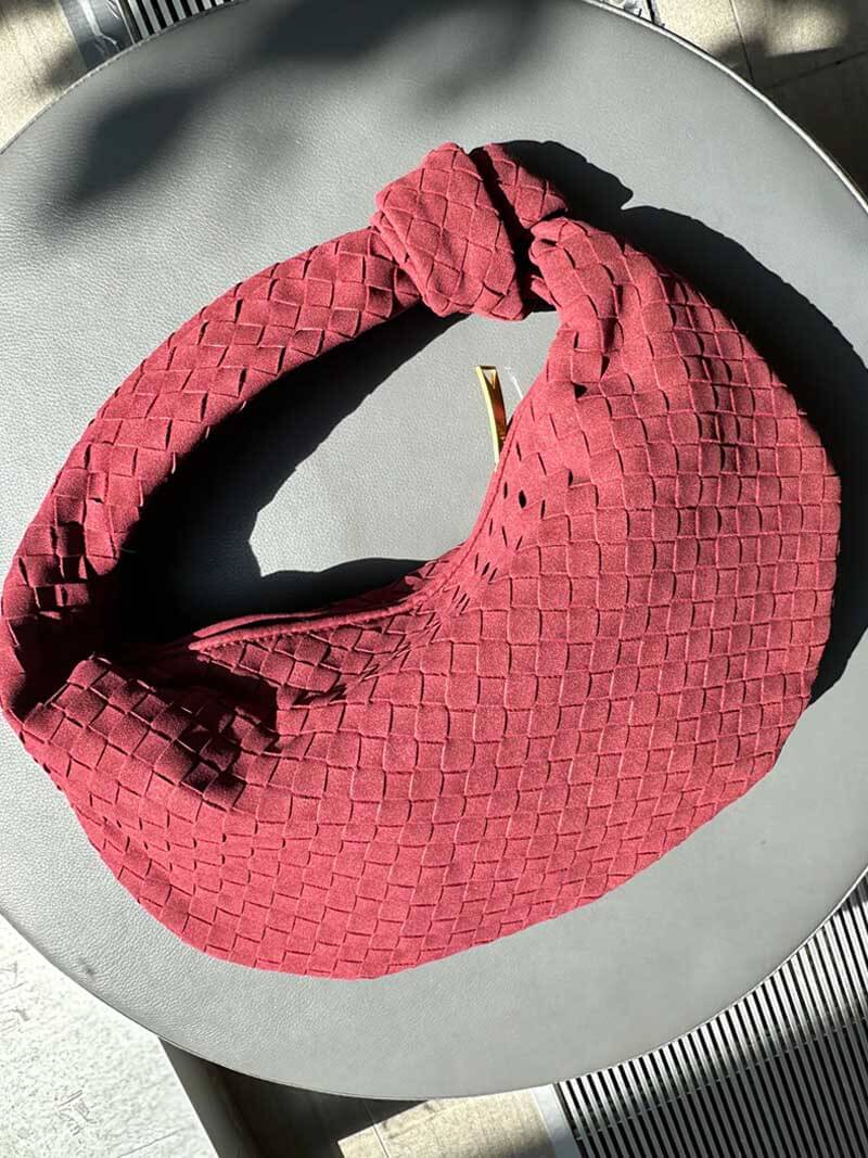Gewebte mittelgroße Wildledertasche