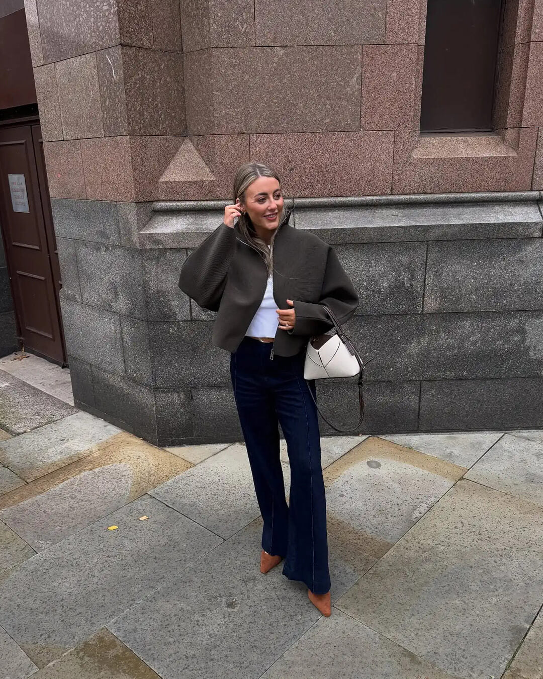 Zarina kurze Jacke mit Reißverschluss